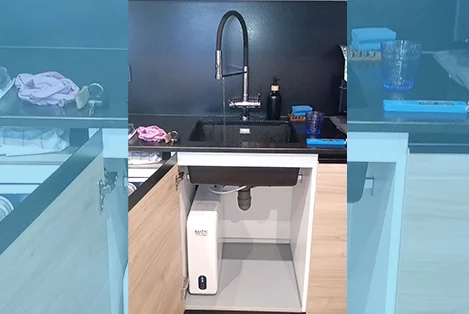 Sistema compacto de Ósmosis Inversa para debajo de la pila de la cocina