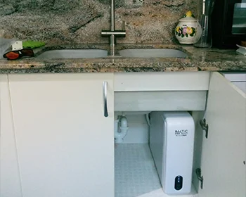 Sistema de osmosis en valencia, para debajo de la pila de la cocina. Garantizando un agua potable filtrada